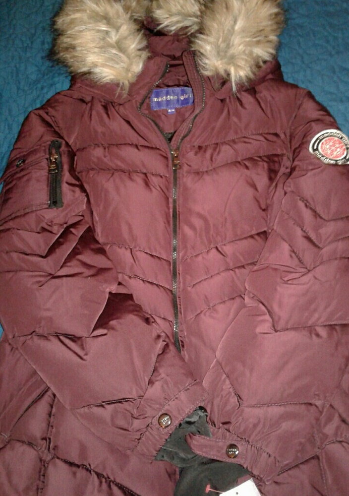 PLUM PUFFY JACKET